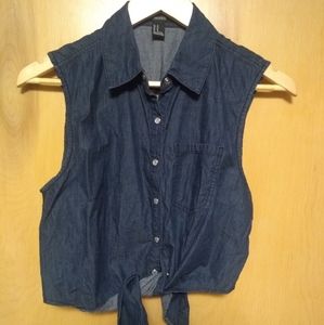 Forever 21 Button-up Lace Back Sleeveless Crop Top